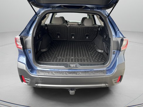 Used 2022 Subaru Outback Premium image 7