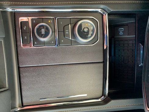 Used 2024 Ford Expedition Max Platinum image 11