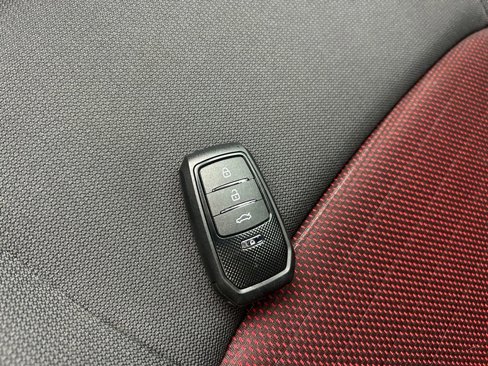 Used 2024 Toyota Corolla SE w/ SE Premium Package image 33
