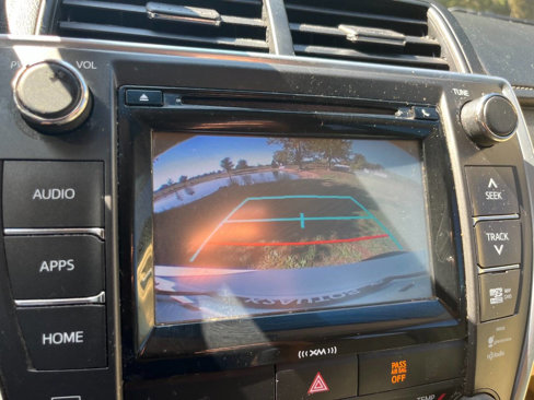 Used 2017 Toyota Camry XLE w/ Moonroof Package image 9