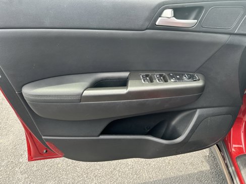 Used 2020 Kia Sportage S image 13