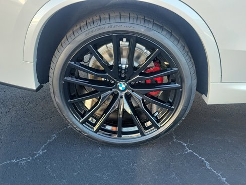 New 2026 BMW X5 M60i w/ Climate Comfort Package image 7