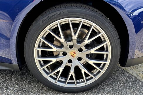 New 2025 Porsche Panamera 4 image 14