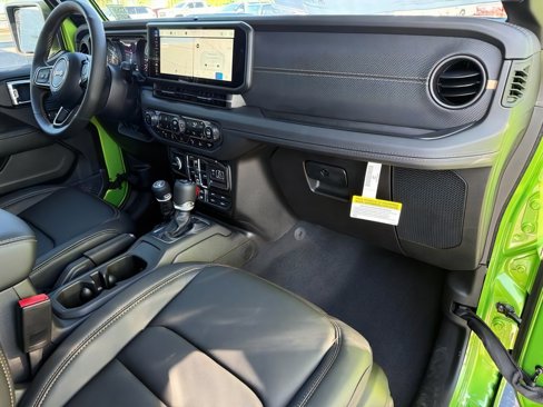 New 2025 Jeep Wrangler Unlimited Rubicon 392 image 29