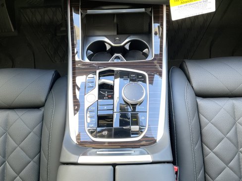 New 2026 BMW X7 xDrive40i w/ Premium Package image 19