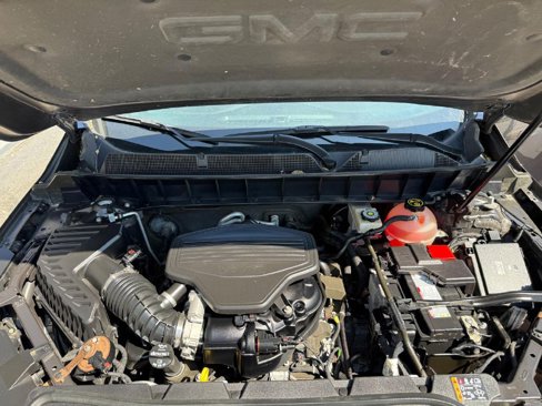 Used 2018 GMC Acadia SLE image 36