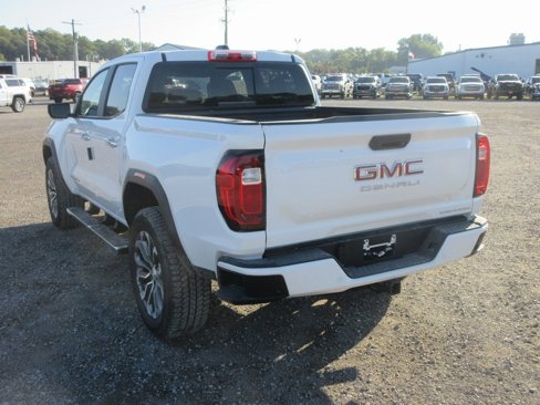 New 2026 GMC Canyon Denali image 7