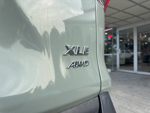 Used 2021 Toyota RAV4 XLE Premium image 13