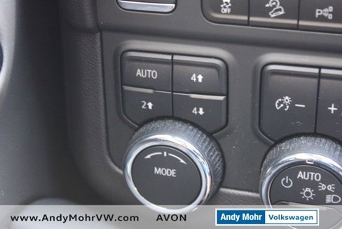Used 2025 Chevrolet Tahoe RST w/ Comfort Package image 32