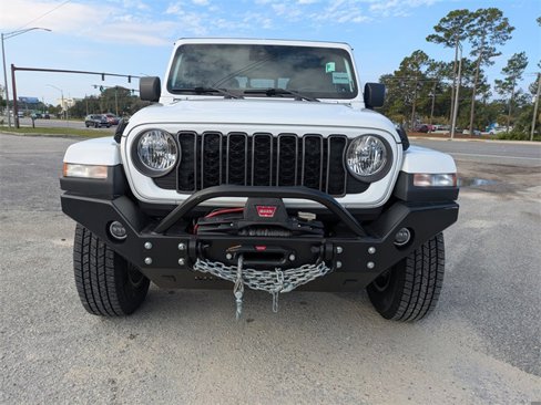 Used 2024 Jeep Gladiator Sport image 8
