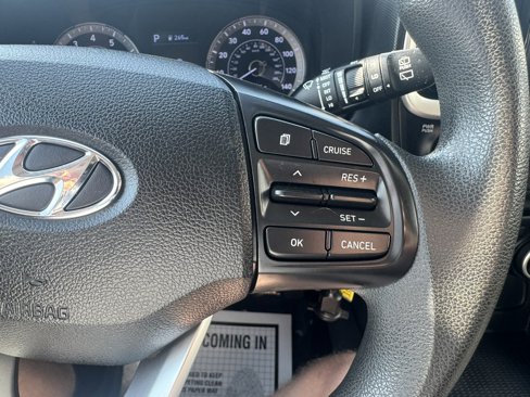 Used 2021 Hyundai Venue SE image 16