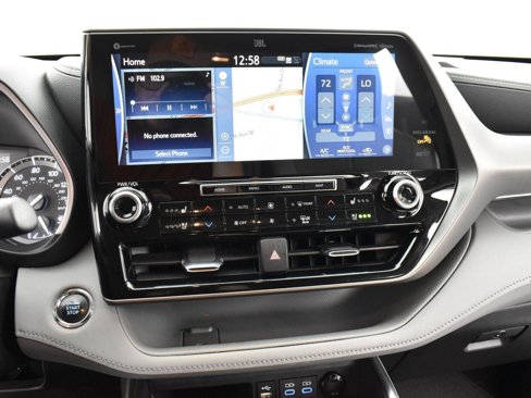 Used 2022 Toyota Highlander Limited image 23