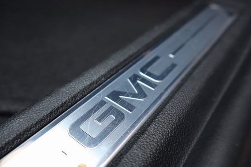 Used 2019 GMC Acadia SLT image 48