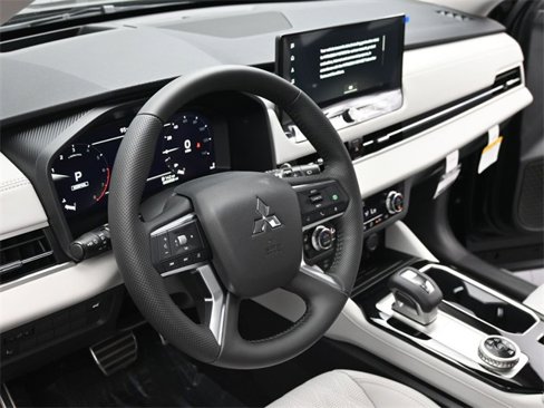 New 2025 Mitsubishi Outlander SEL image 4