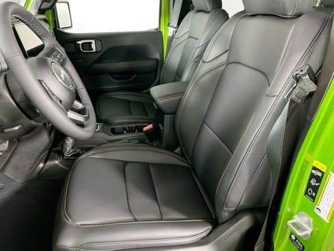 New 2025 Jeep Gladiator Sport image 21