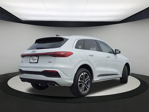 New 2025 Audi Q5 Premium image 7