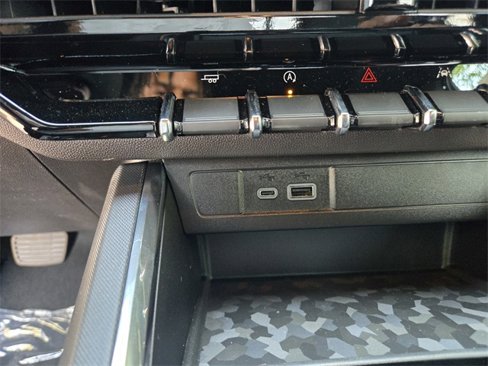 New 2026 GMC Canyon Elevation w/ Convenience Package image 16