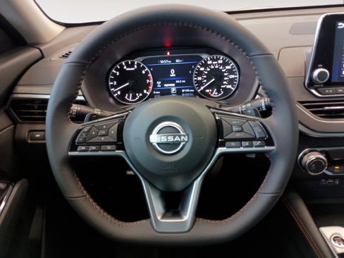 New 2025 Nissan Altima 2.5 SR image 14