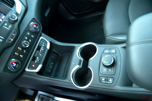 Used 2024 GMC Terrain SLT image 26
