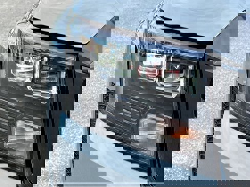 New 2026 Nissan Frontier SV image 25