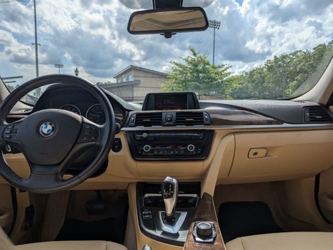 Used 2015 BMW 320i Sedan image 19