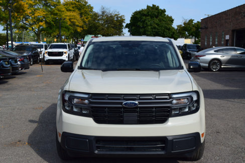 Used 2024 Ford Maverick Lariat w/ Black Appearance Package image 4