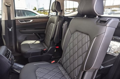 New 2026 Volkswagen Atlas SEL Premium R-Line image 9
