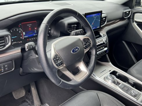 Used 2022 Ford Explorer Limited w/ Equipment Group 301A image 17
