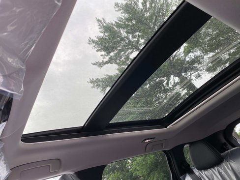 New 2025 Mitsubishi Outlander SE image 10
