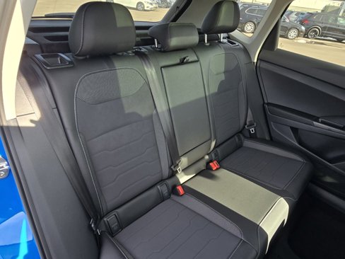 New 2025 Volkswagen Taos SE image 12