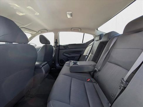 Used 2024 Nissan Altima 2.5 SV image 22