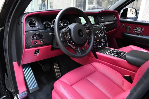 Used 2023 Rolls-Royce Cullinan Black Badge w/ Driver's Package image 14