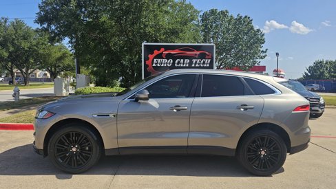Used 2018 Jaguar F-PACE Portfolio image 2