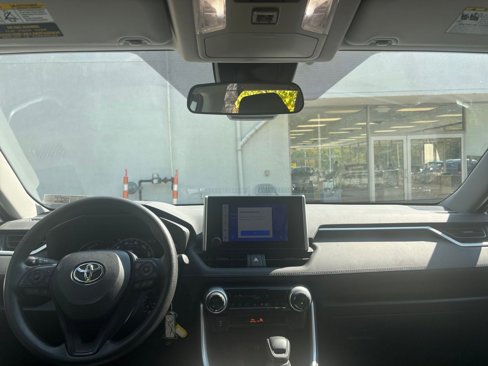 Used 2024 Toyota RAV4 LE image 32