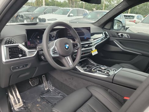 New 2026 BMW X7 M60i image 23