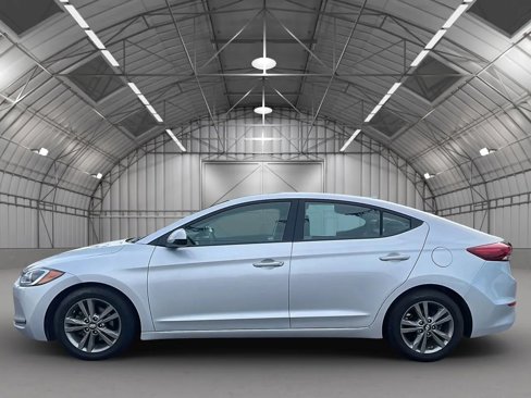 Used 2018 Hyundai Elantra SEL w/ Cargo Package image 2