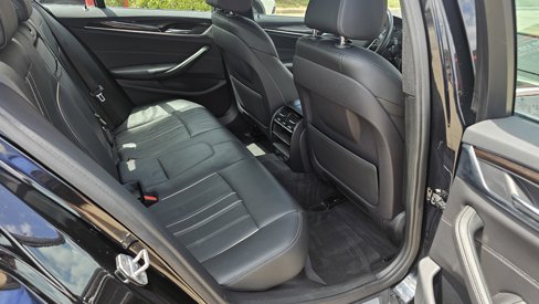 Used 2018 BMW 530e w/ Premium Package 2 image 30
