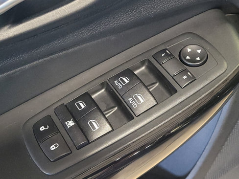 Used 2021 Jeep Cherokee Latitude Plus image 27