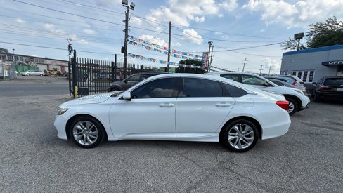 Used 2018 Honda Accord LX image 2