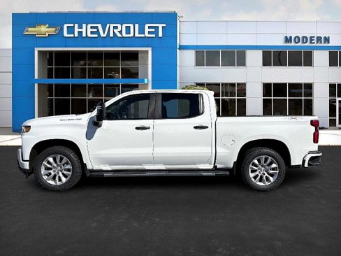 Used 2021 Chevrolet Silverado 1500 Custom w/ Custom Max Trailering Package image 2