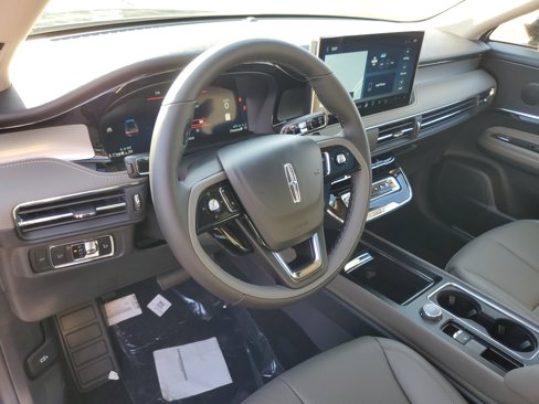 New 2026 Lincoln Corsair Premiere image 13