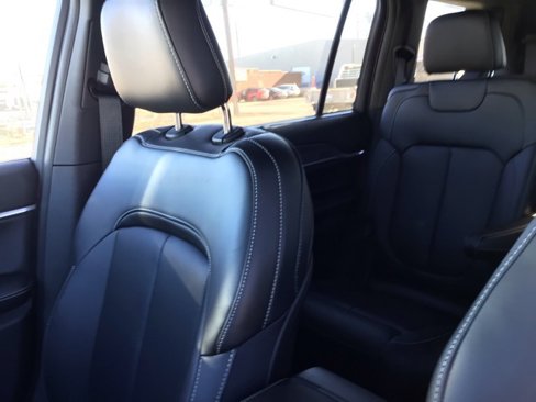 New 2025 Jeep Grand Cherokee L Limited w/ Luxury Tech Group II image 17