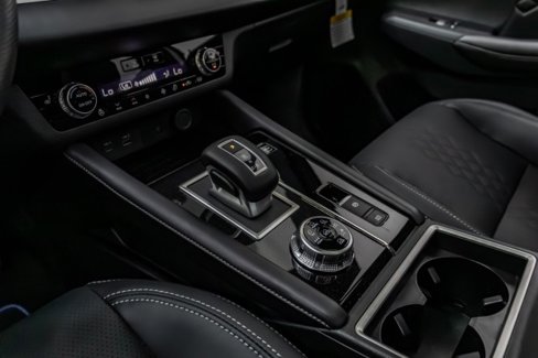 New 2025 Mitsubishi Outlander SEL Black Edition image 13