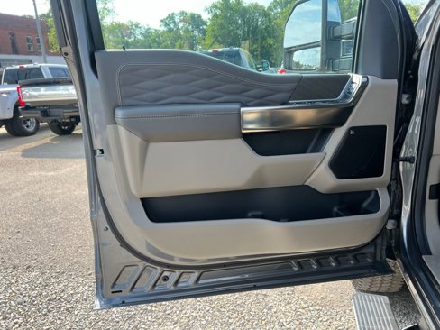 New 2025 Ford F250 Platinum w/ Platinum Plus Package image 12