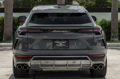 Used 2022 Lamborghini Urus image 6