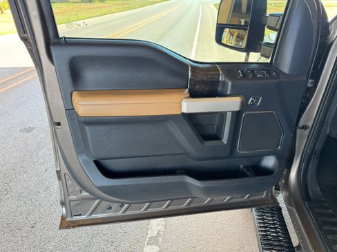 Used 2022 Ford F350 Lariat w/ Lariat Ultimate Package image 12
