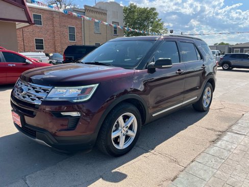 Used 2019 Ford Explorer XLT w/ Equipment Group 201A image 7