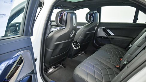 New 2026 BMW i7 eDrive50 image 24