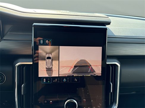 Used 2025 GMC Acadia Elevation image 24