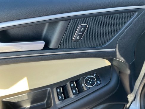 Used 2024 Ford Edge SEL image 24